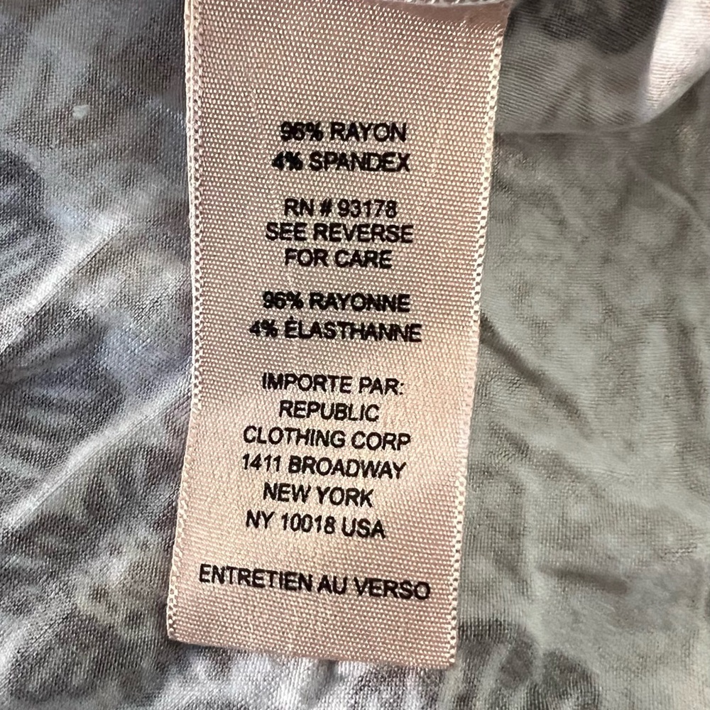 Philosophy Black and Tan Floral Blouse - Picture 3 of 3